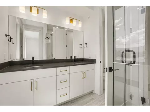 Bath - 1150 Violet Ave, Boulder, CO 80304 photo 3 of 4