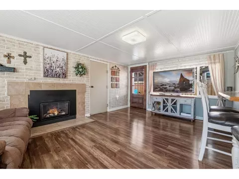 Living - 308 West Ave, Brush, CO 80723 photo 5 of 8