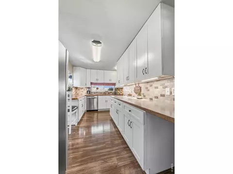 Kitchen - 308 West Ave, Brush, CO 80723 photo 8 of 10