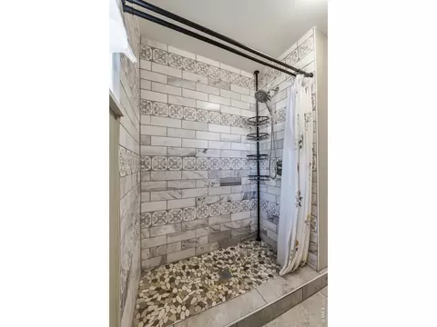 Bath - 308 West Ave, Brush, CO 80723 photo 2 of 4