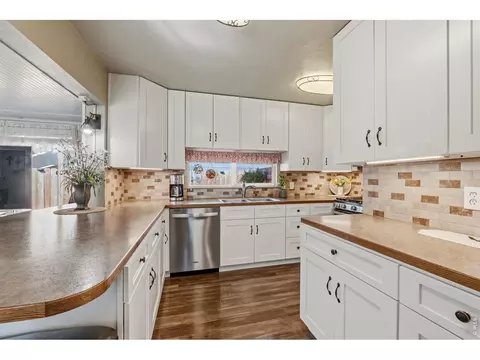 Kitchen - 308 West Ave, Brush, CO 80723 photo 4 of 10