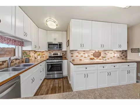 Kitchen - 308 West Ave, Brush, CO 80723 photo 5 of 10