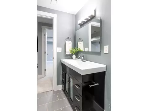 Bath - 2748 Winding Trail Dr, Boulder, CO 80304 photo 4 of 5