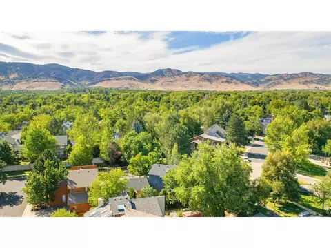 View/Area - 2748 Winding Trail Dr, Boulder, CO 80304 photo 2 of 6