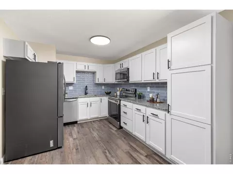 Kitchen - 550 10th St, Windsor, CO 80550 photo 1 of 2