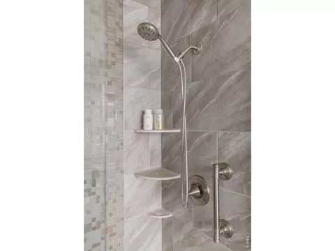 Bath - 5838 Boundary Pl, Longmont, CO 80503 photo 4 of 4
