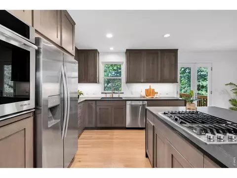 Kitchen - 110 Mohawk Dr, Boulder, CO 80303 photo 5 of 6