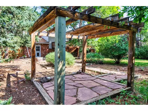 Exterior - 110 Mohawk Dr, Boulder, CO 80303 photo 3 of 11