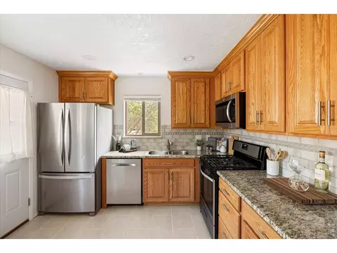 Kitchen - 3065 23rd St, Boulder, CO 80304 photo 2 of 2