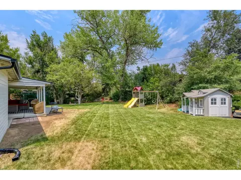 Exterior - 2555 E Maplewood Ave, Centennial, CO 80121 photo 6 of 6