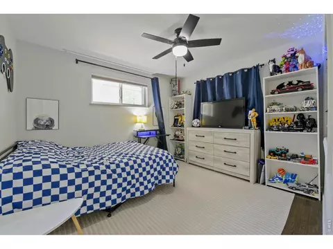 Bedroom - 2555 E Maplewood Ave, Centennial, CO 80121 photo 4 of 4