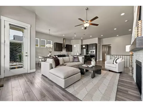 Living - 326 Bronco Ct, Berthoud, CO 80513 photo 4 of 4