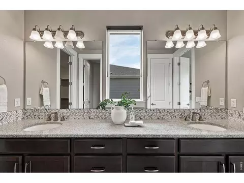 Bath - 326 Bronco Ct, Berthoud, CO 80513 photo 3 of 5