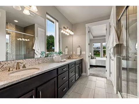 Bath - 326 Bronco Ct, Berthoud, CO 80513 photo 1 of 5