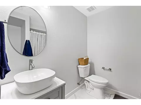 Bath - 1333 87th Ave, Greeley, CO 80634 photo 2 of 4