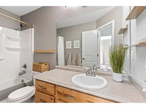 Bath - 1333 87th Ave, Greeley, CO 80634 photo 4 of 4