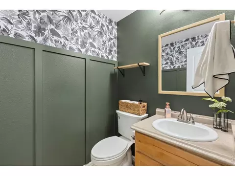 Bath - 1333 87th Ave, Greeley, CO 80634 photo 1 of 4