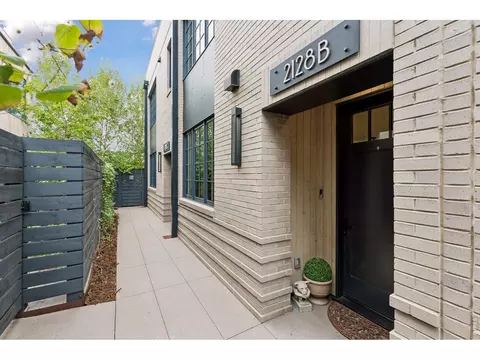 Exterior - 2128 Pearl St #B, Boulder, CO 80302 photo 2 of 7