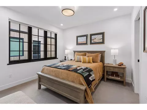 Bedroom - 2128 Pearl St #B, Boulder, CO 80302 photo 1 of 9