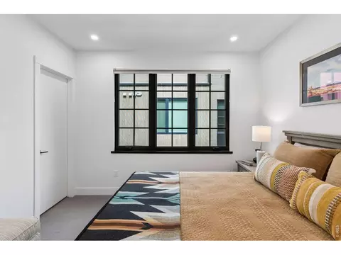 Bedroom - 2128 Pearl St #B, Boulder, CO 80302 photo 2 of 9