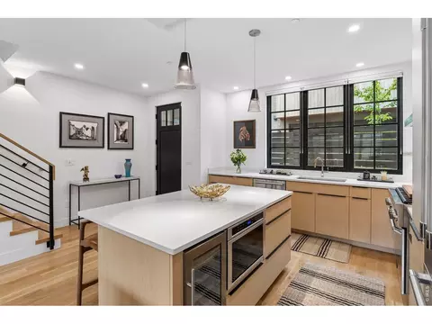 Kitchen - 2128 Pearl St #B, Boulder, CO 80302 photo 8 of 8