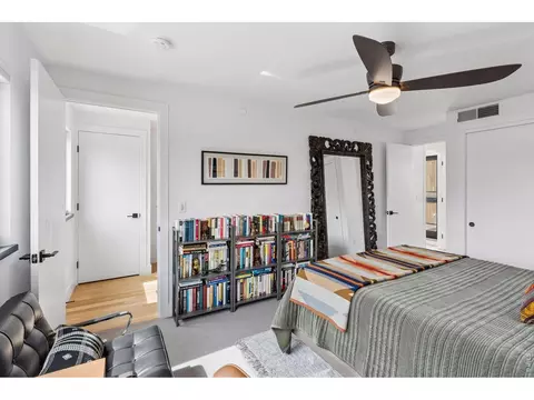 Bedroom - 2128 Pearl St #B, Boulder, CO 80302 photo 8 of 9