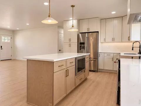 Kitchen - 2253 Smith Dr, Longmont, CO 80501 photo 2 of 5