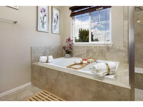 Bath - 8709 Tack St, Longmont, CO 80504 photo 2 of 10