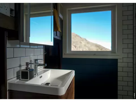 Bath - 560 Emerson Gulch Rd, Boulder, CO 80302 photo 2 of 3
