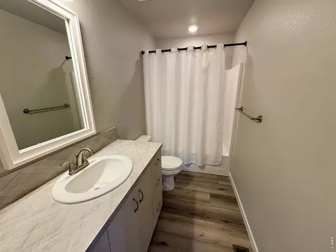 Bath - 333 Pyramid Peak St, Berthoud, CO 80513 photo 2 of 2