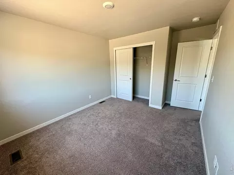 Bedroom - 333 Pyramid Peak St, Berthoud, CO 80513 photo 4 of 5