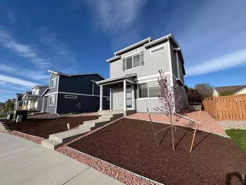 Exterior - 333 Pyramid Peak St, Berthoud, CO 80513 photo 2 of 3