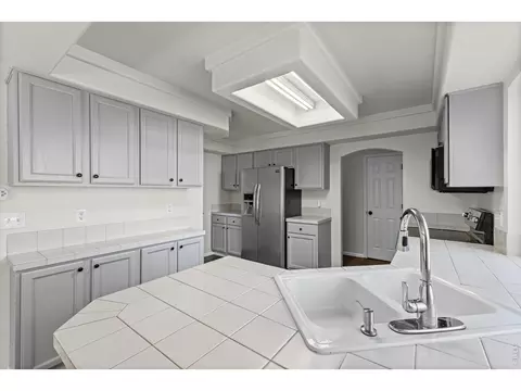 Kitchen - 19965 Mitchell Pl, Denver, CO 80249 photo 2 of 4