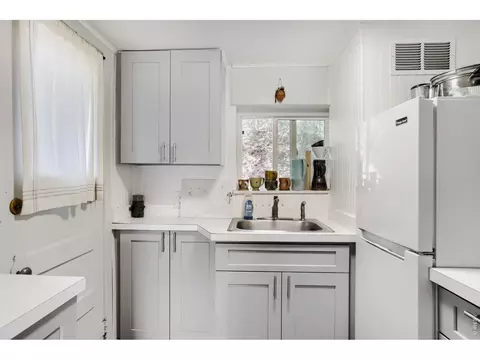 Kitchen - 416 2nd Ave Apt 1 2 3 Ave #1, 2, 3, Lyons, CO 80540 photo 3 of 5