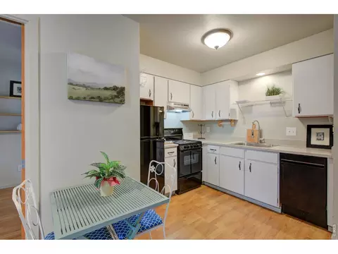 Kitchen - 2711 Mapleton Ave #1, Boulder, CO 80304 photo 1 of 2