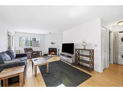 Living - 948 North St #17, Boulder, CO 80304 photo 2 of 3
