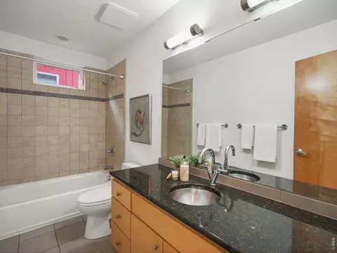 Bath - 1461 Zamia Ave, Boulder, CO 80304 photo 3 of 5