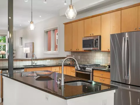 Kitchen - 1461 Zamia Ave, Boulder, CO 80304 photo 2 of 3