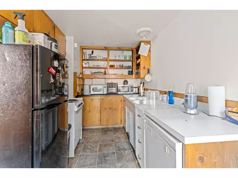 Kitchen - 735 17th St, Boulder, CO 80302 photo 3 of 3