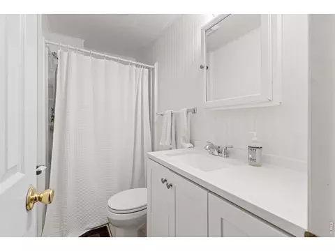 Bath - 735 17th St, Boulder, CO 80302 photo 2 of 3