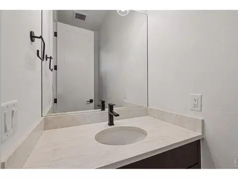 Bath - 1160 Violet Ave, Boulder, CO 80304 photo 1 of 4