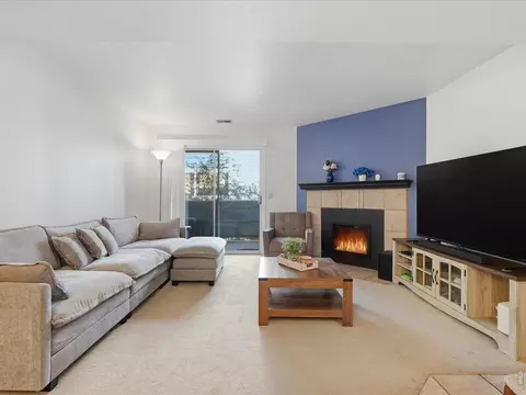 Living - 4654 White Rock Cir #4654-3, Boulder, CO 80301 photo 2 of 5
