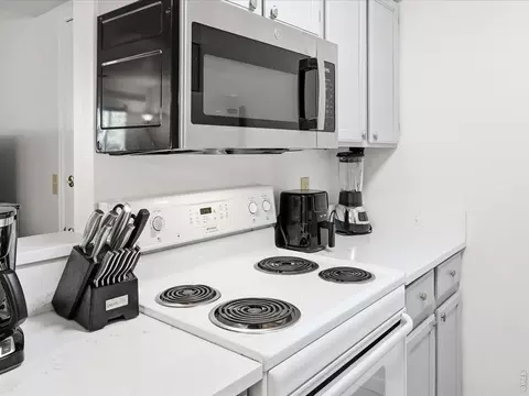 Kitchen - 4654 White Rock Cir #4654-3, Boulder, CO 80301 photo 5 of 5