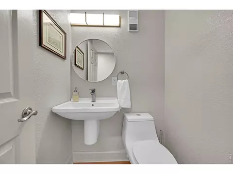 Bath - 1749 Alpine Ave #10, Boulder, CO 80304 photo 1 of 3