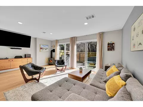 Living - 1749 Alpine Ave #10, Boulder, CO 80304 photo 1 of 4