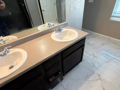 Bath - 1675 Highfield Dr, Windsor, CO 80550 photo 4 of 5