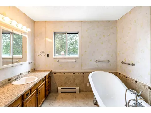 Bath - 4601 Robb St, Wheat Ridge, CO 80033 photo 5 of 6