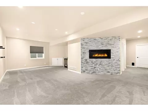 Living - 6101 Chesney Ct, Windsor, CO 80550 photo 5 of 6