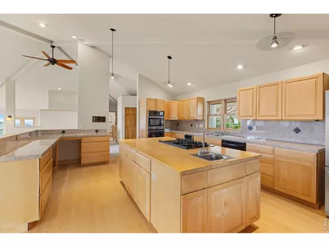 Kitchen - 6196 Red Hill Rd, Boulder, CO 80302 photo 4 of 8