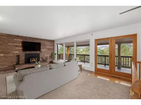 Living - 42 Ottawa Ct, Lyons, CO 80540 photo 5 of 9